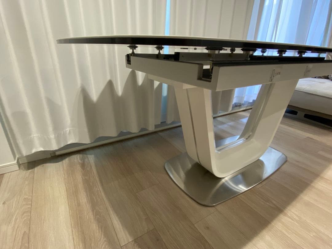 【ダイニングテーブル】イタリア　LAMINAM製　セラミック天板　伸縮