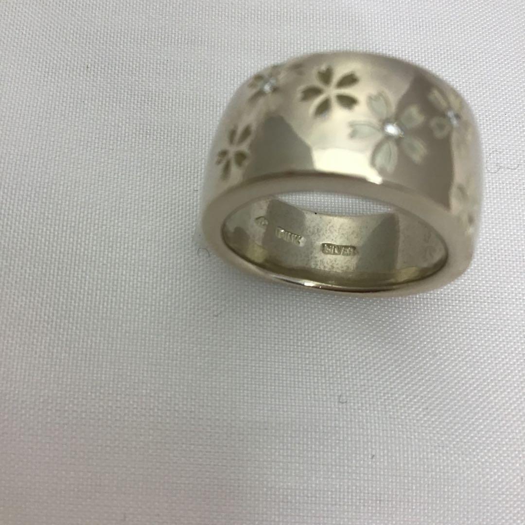 ❣️4℃ ❣️ 桜サクラ　彫ストーン付き　フラワーモチーフ シルバーリング11.5号