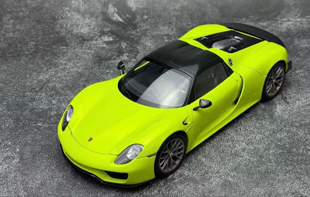 Porsche 918 Spyder 1/18ミニカーライムグリーン