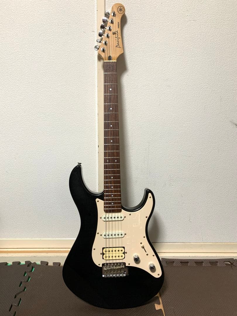 ヤマハ YAMAHA Pacifica パシフィカ 黒 PAC012