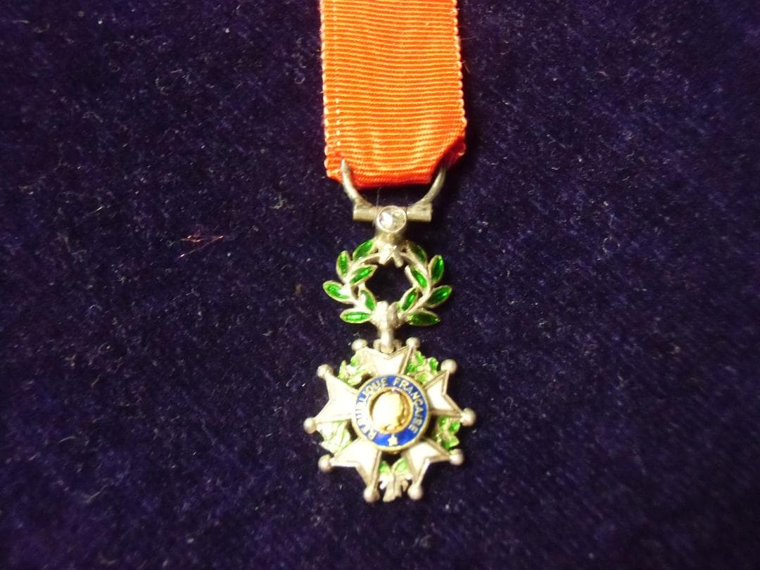 Ｆフランス軍＊ レジオンドヌール勲章＊１Ｐダイヤ騎士級ミニチュア章（実物）