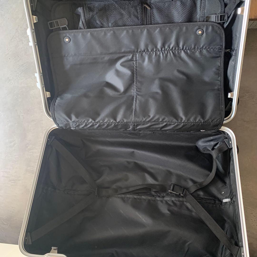 たま　非売品　メルセデスベンツ　スーツケース　シルバー　アルミ　キャリー