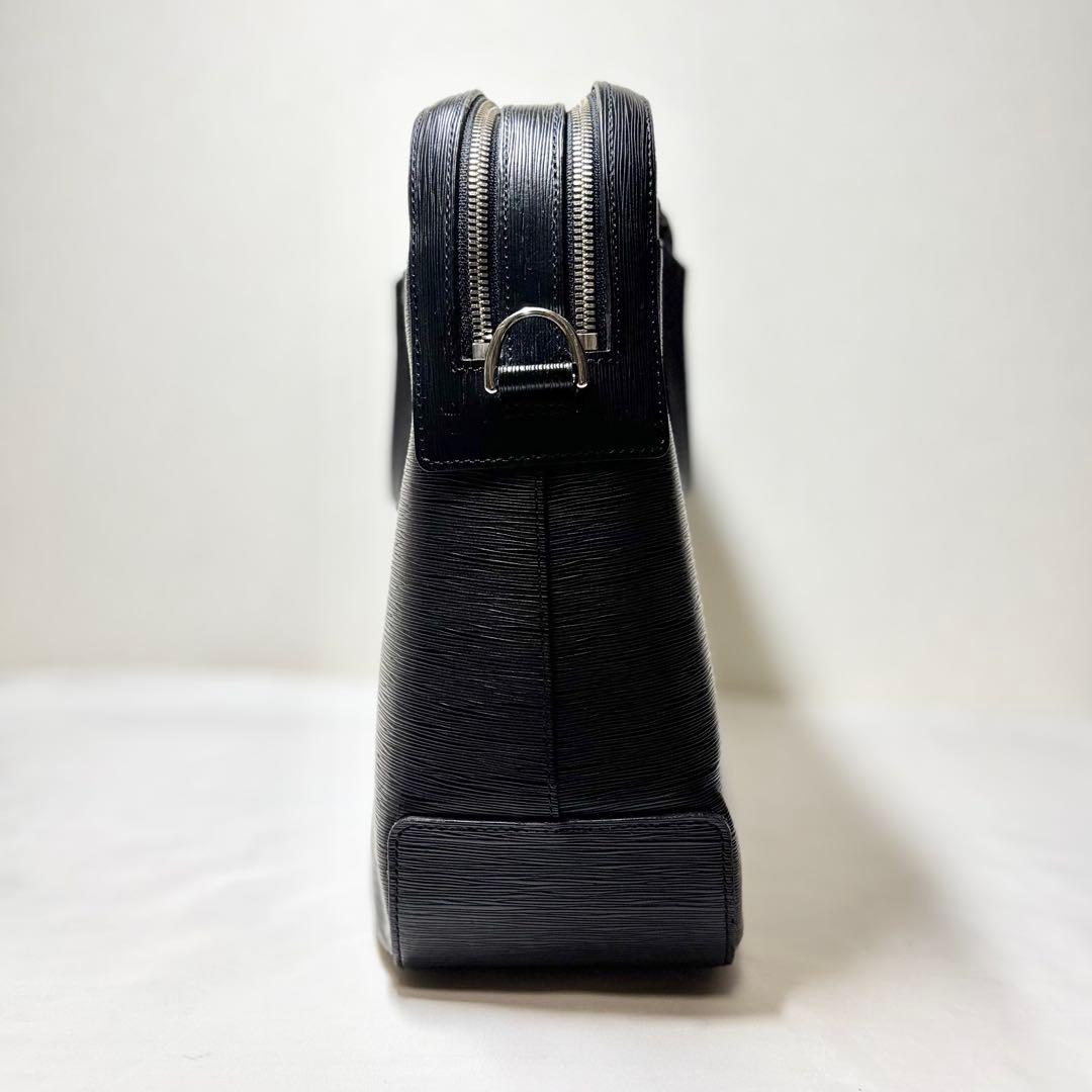 ペッレモルビダ　キャピターノ　ブリーフケース　ビジネスバッグ　2室　2way