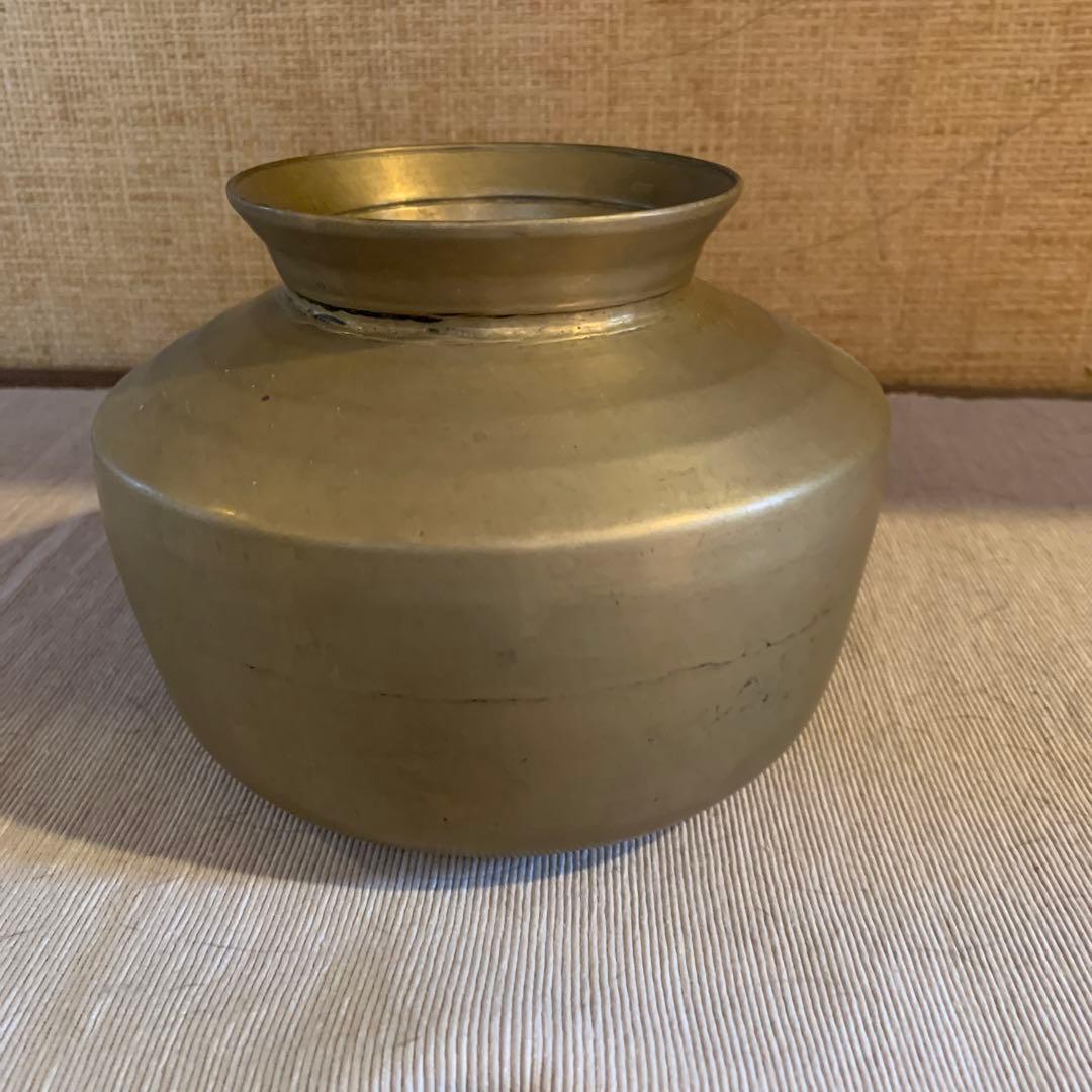 壺　花瓶　水瓶　インド　骨董屋 金属製 丸型装飾用壺