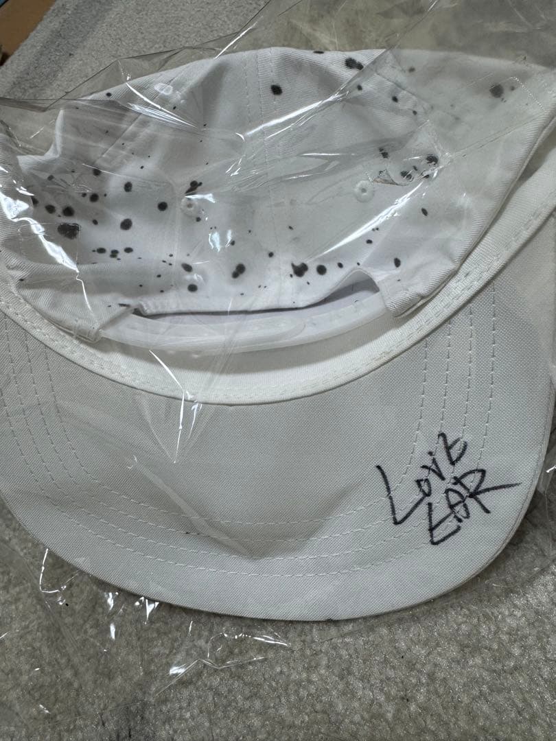 【新品未使用】LOVE EAR ART キャップ 個展限定