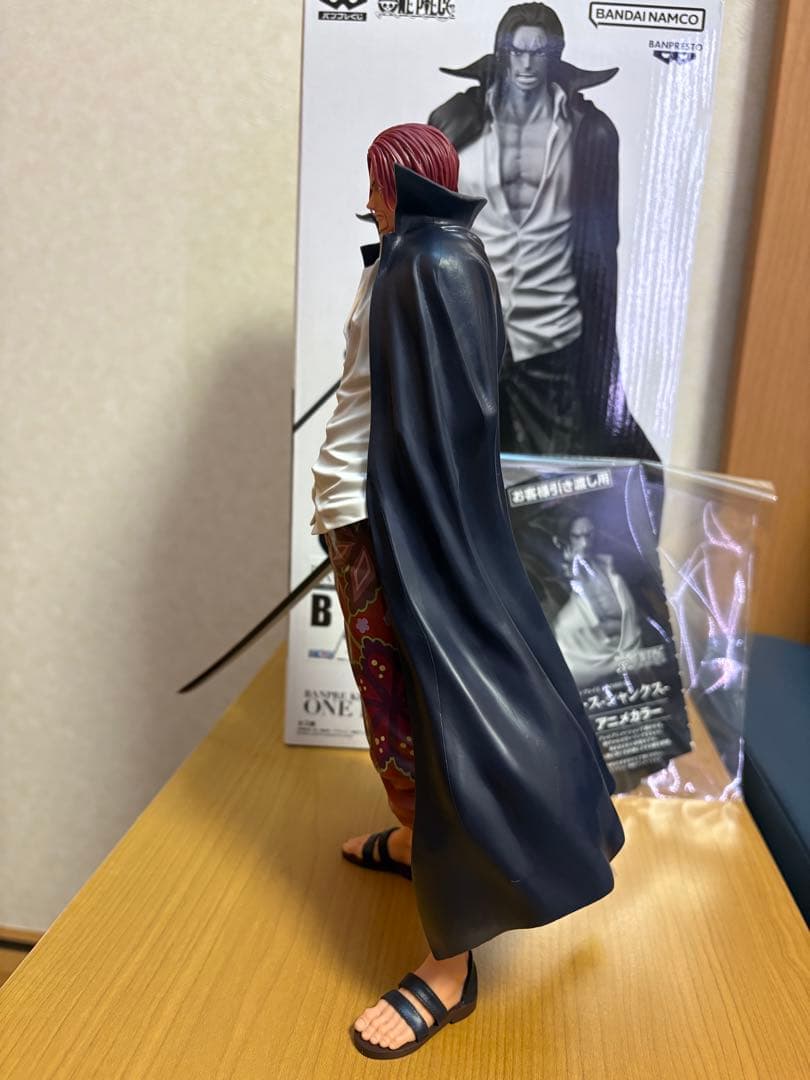 バンプレくじ PREMIUM ワンピース-シャンクス- B賞 アニメカラー