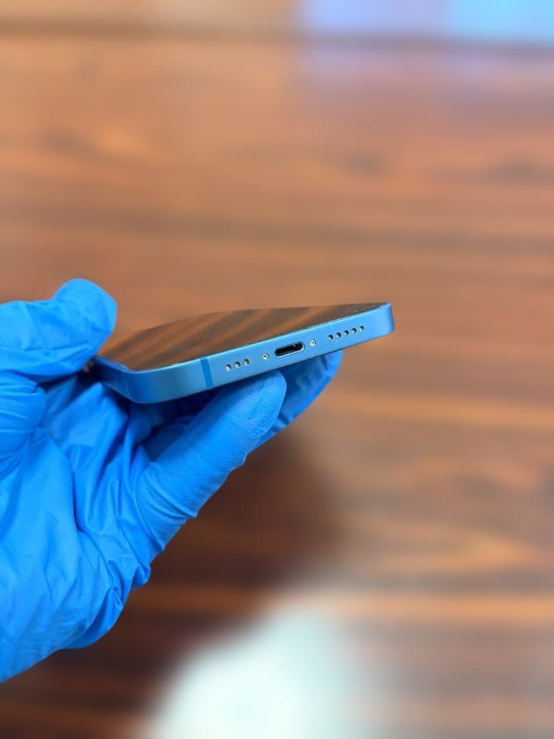 iPhone13　ブルー　本体