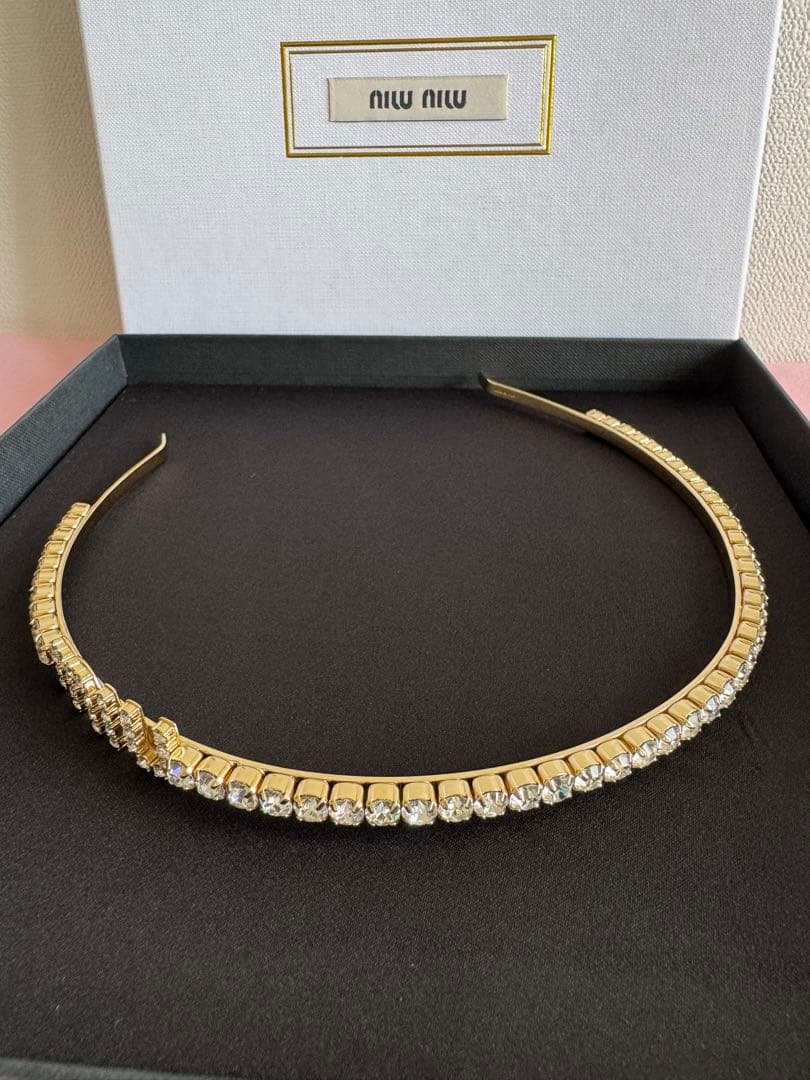 ❤︎美品❤︎ 【MIUMIU 】クリスタルヘアバンド カチューシャ　✨ゴールド✨