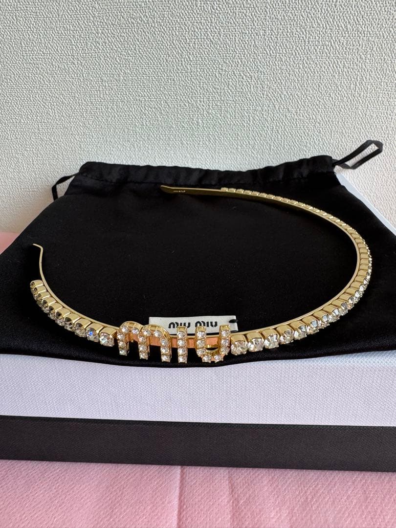 ❤︎美品❤︎ 【MIUMIU 】クリスタルヘアバンド カチューシャ　✨ゴールド✨