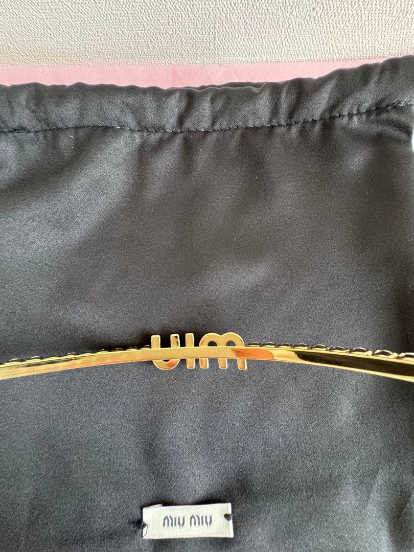 ❤︎美品❤︎ 【MIUMIU 】クリスタルヘアバンド カチューシャ　✨ゴールド✨