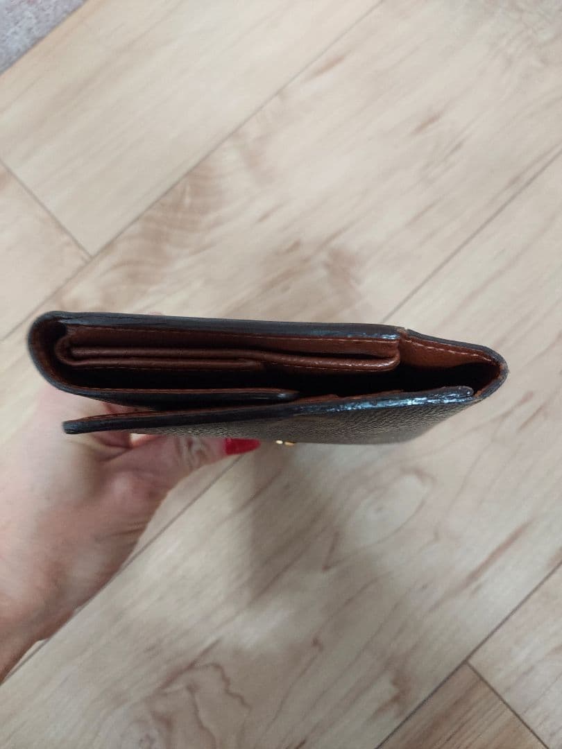 ルイヴィトン　長財布　三折り