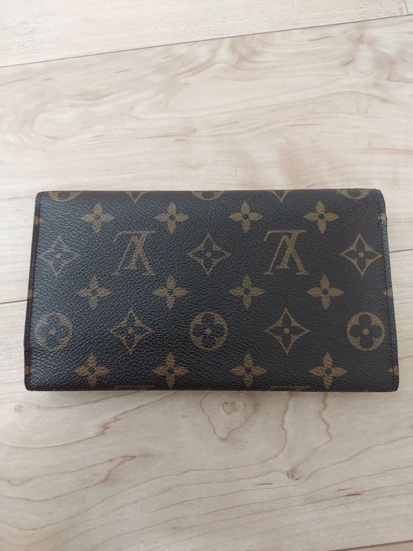 ルイヴィトン　長財布　三折り