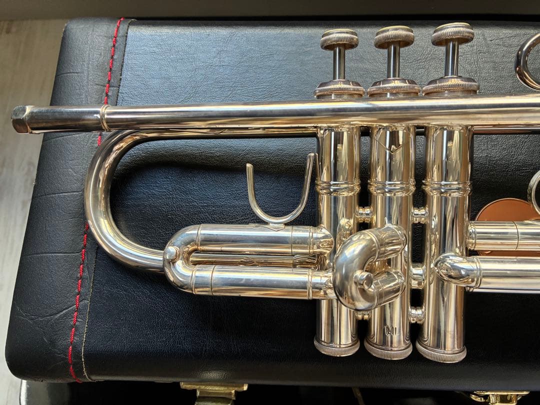 Bach トランペット（シルバーメッキ／ケース付）