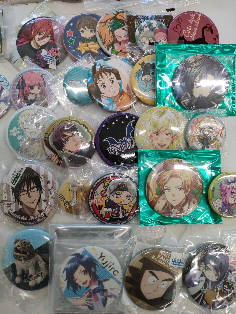 ノンジャンル　缶バッジのみ　アニメ　キャラクター　210点以上