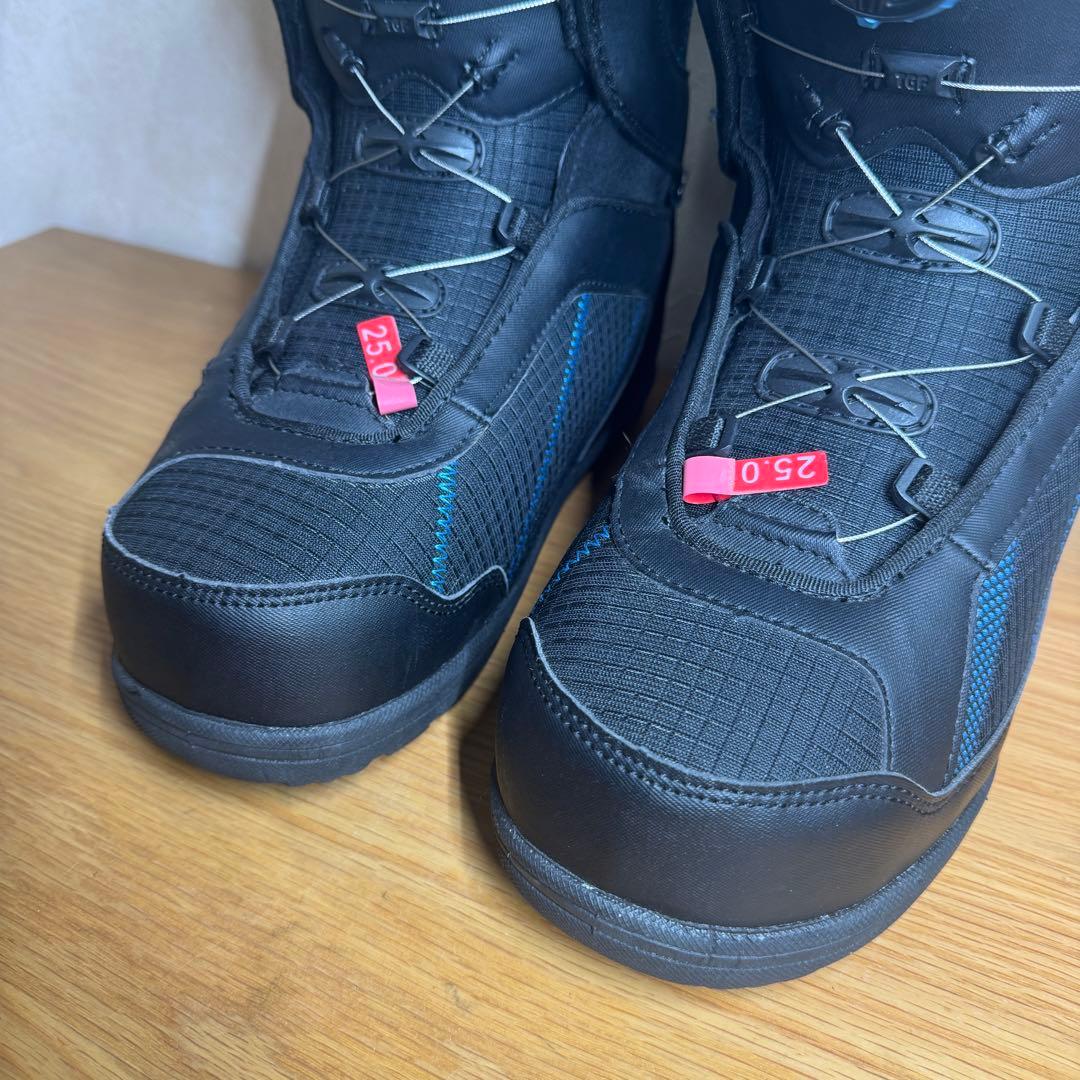 【新品】スノーボードブーツ　IGNIO　BOAブーツ　ダイヤル式　25cm