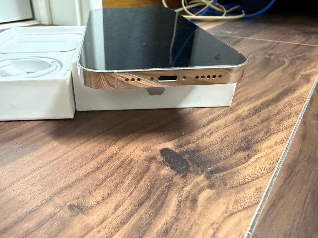 Apple iPhone 14 Pro シルバー 本体　512GB 箱付き