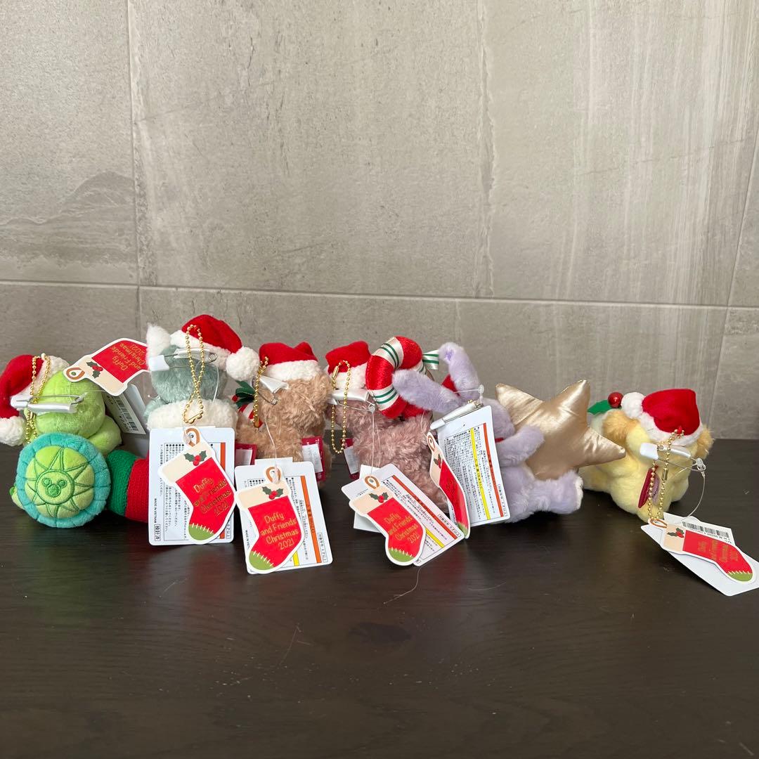 【新品未使用】ディズニーシー　ダッフィフレンズクリスマスぬいば　ぬいぐるみバッジ