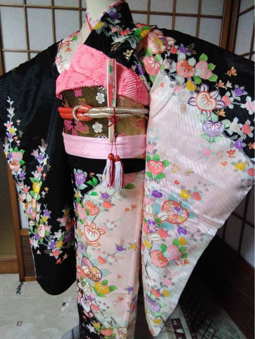 7歳向け・化繊・お着物のセット・目立たない汚れあり