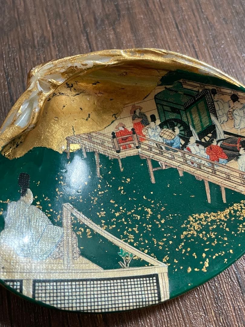 源氏物語　貝合わせ 蛤香合 天然蛤貝 金箔工芸品　源氏絵