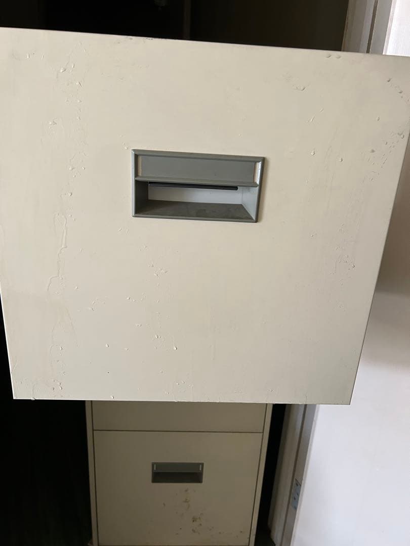 スチールキャビネット