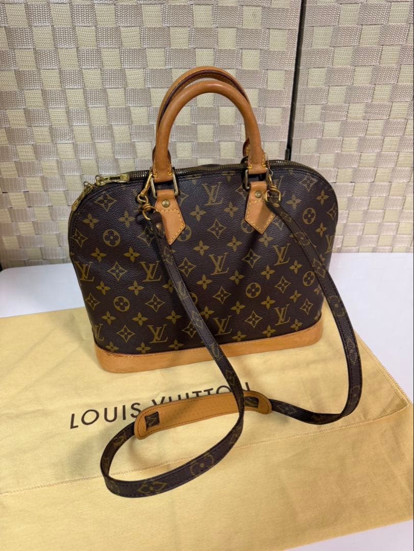 LOUIS VUITTON モノグラムハンドバッグ