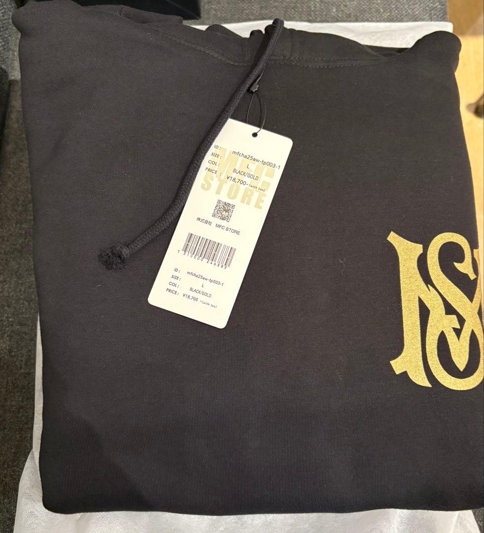 福岡限定　浜崎あゆみ×MFC フーディー　ブラック×ゴールド　Lサイズ