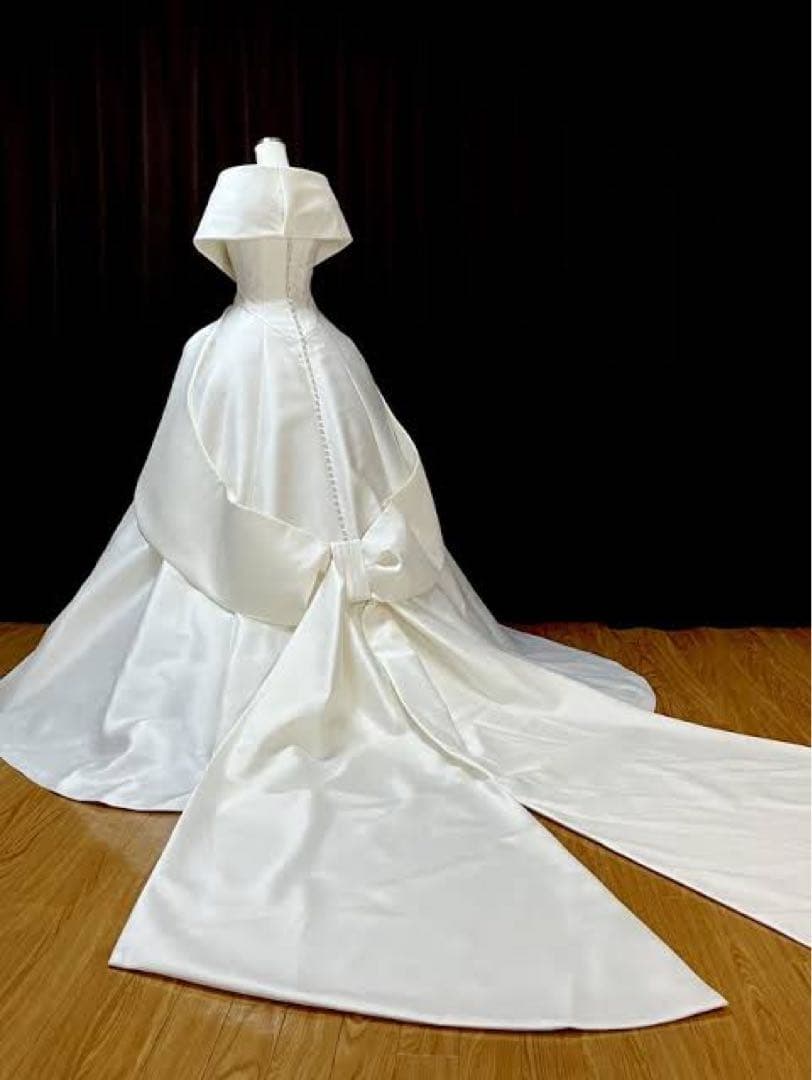 エマリーエ シンプルエリザベート11号 リボンボンネやベール等付