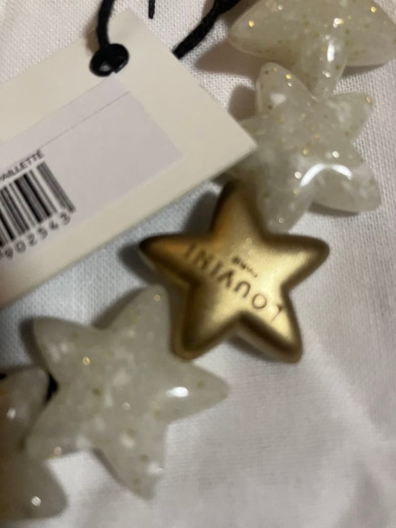 LOUVINIハンドストラップPETIT ETOILE WHITE 日本限定