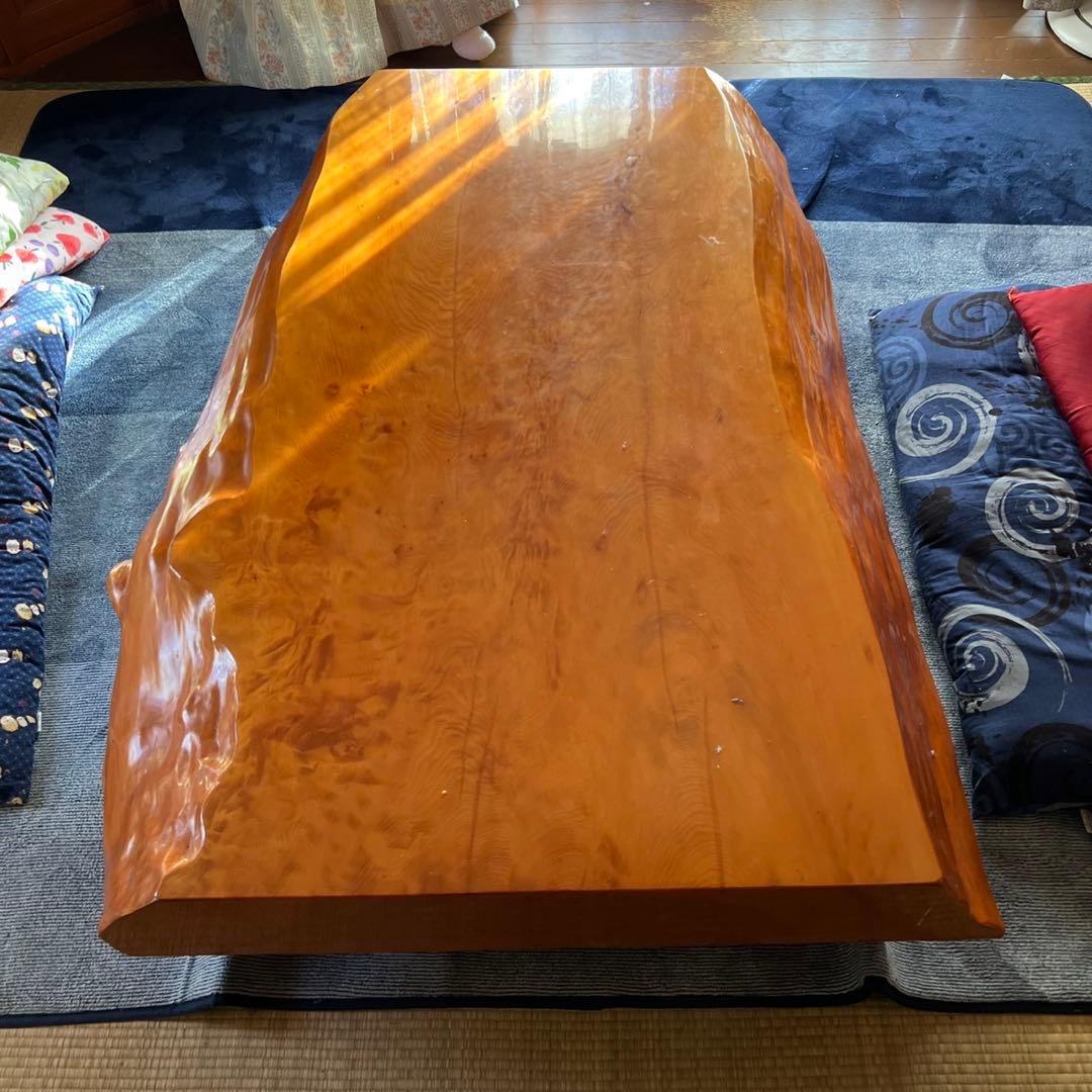 花梨か杉の木一枚板テーブル