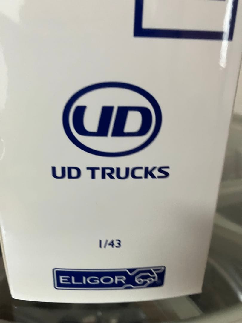 UD TRUCKS クオン 1/43 トラクター・ヘッド