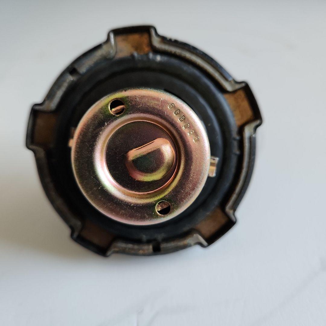 モンキーBAJAガソリンタンク白 鍵付き送料無料、即納いたします。