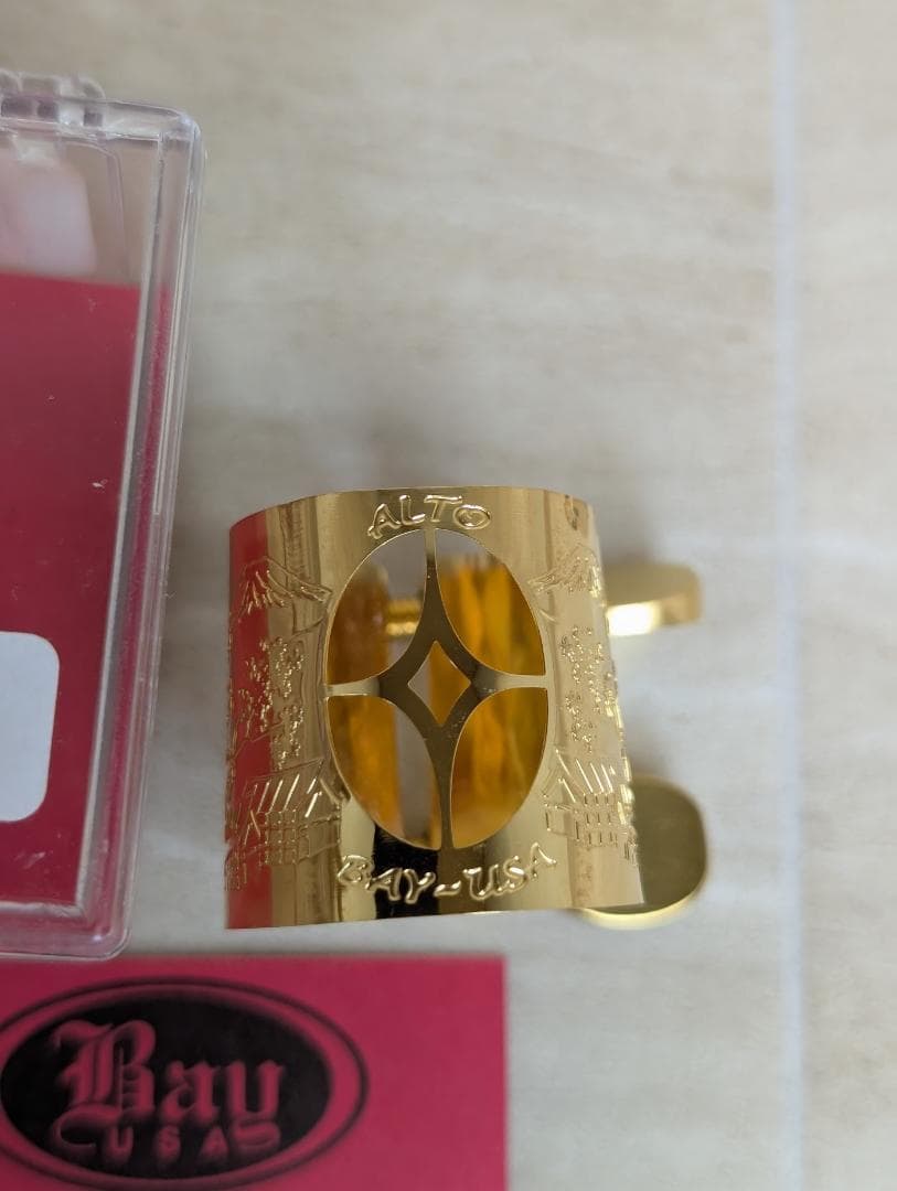 BAY・J　PAGODA　MODEL　リガチャー　アルトサックス　22K　メッキ