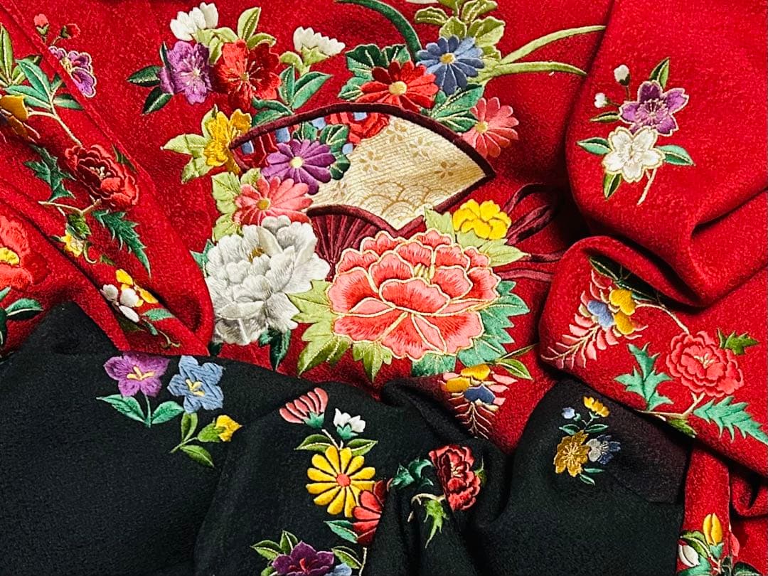 総刺繍貴賓溢れる全て正絹豪華なお振袖　 全て新品または未使用25点完全フルセット