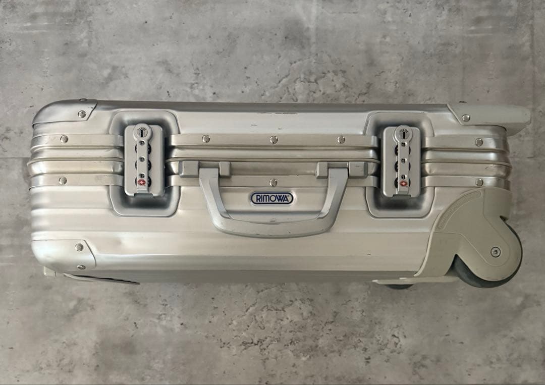 RIMOWA／リモワ（トパーズ）2輪　35L シルバー