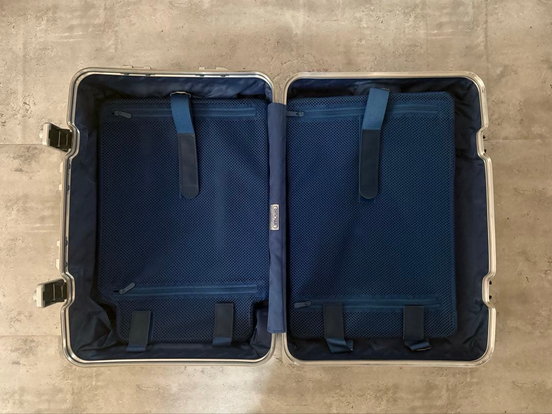 RIMOWA／リモワ（トパーズ）2輪　35L シルバー
