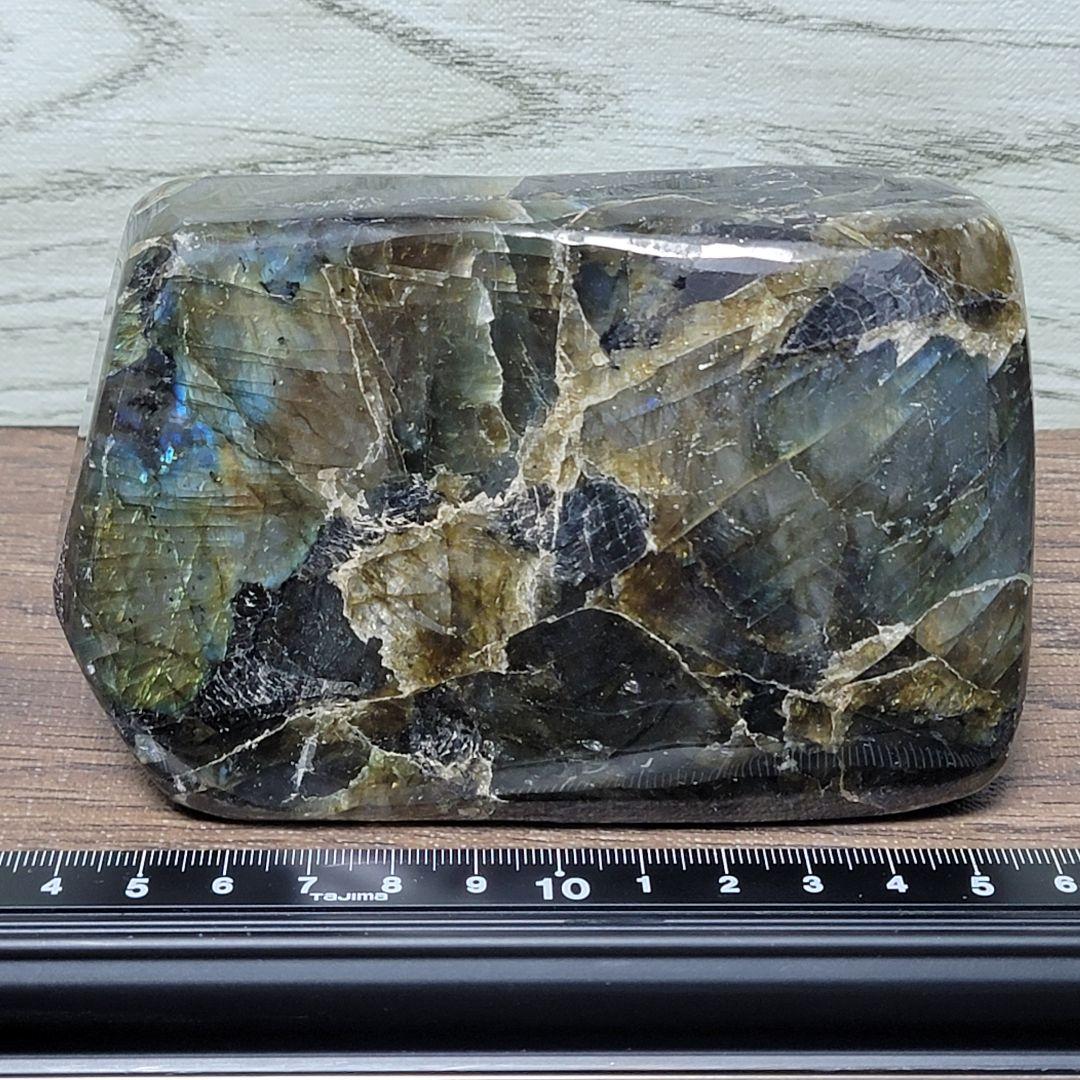 巨大ラブラドライト 原石 789g　台座付