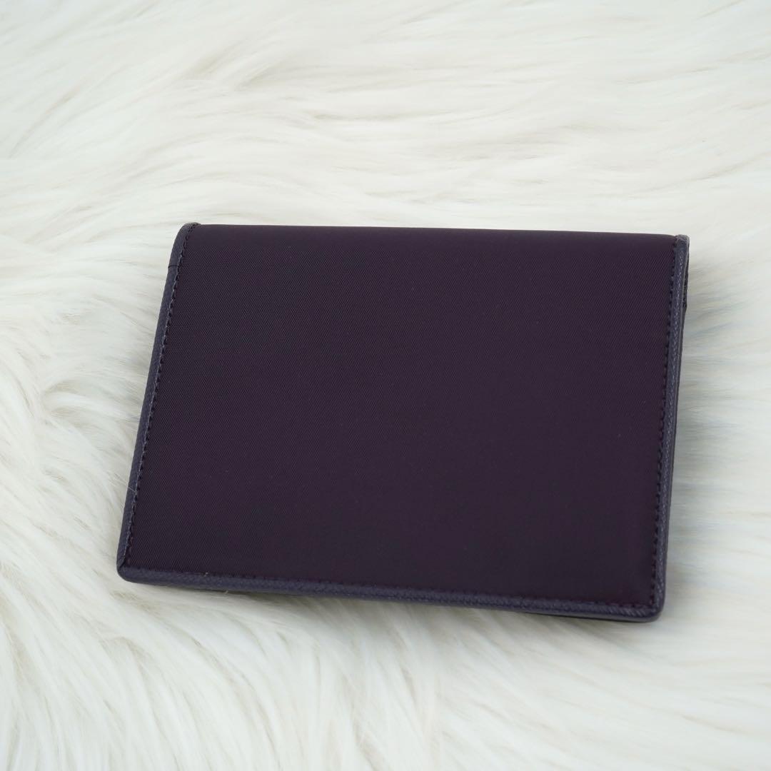 未使用品　箱付き　PRADA プラダ　二つ折り財布　ナイロン　三角プレート　希少