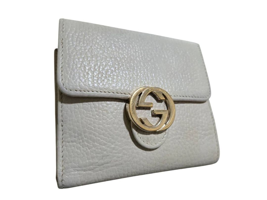 GUCCI インターロッキング　GG　二つ折り財布　レザー　ホワイト