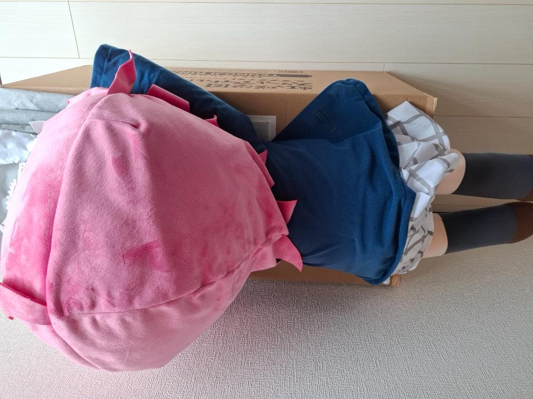 天王寺瑠璃　テラジャンボ寝そべりぬいぐるみ