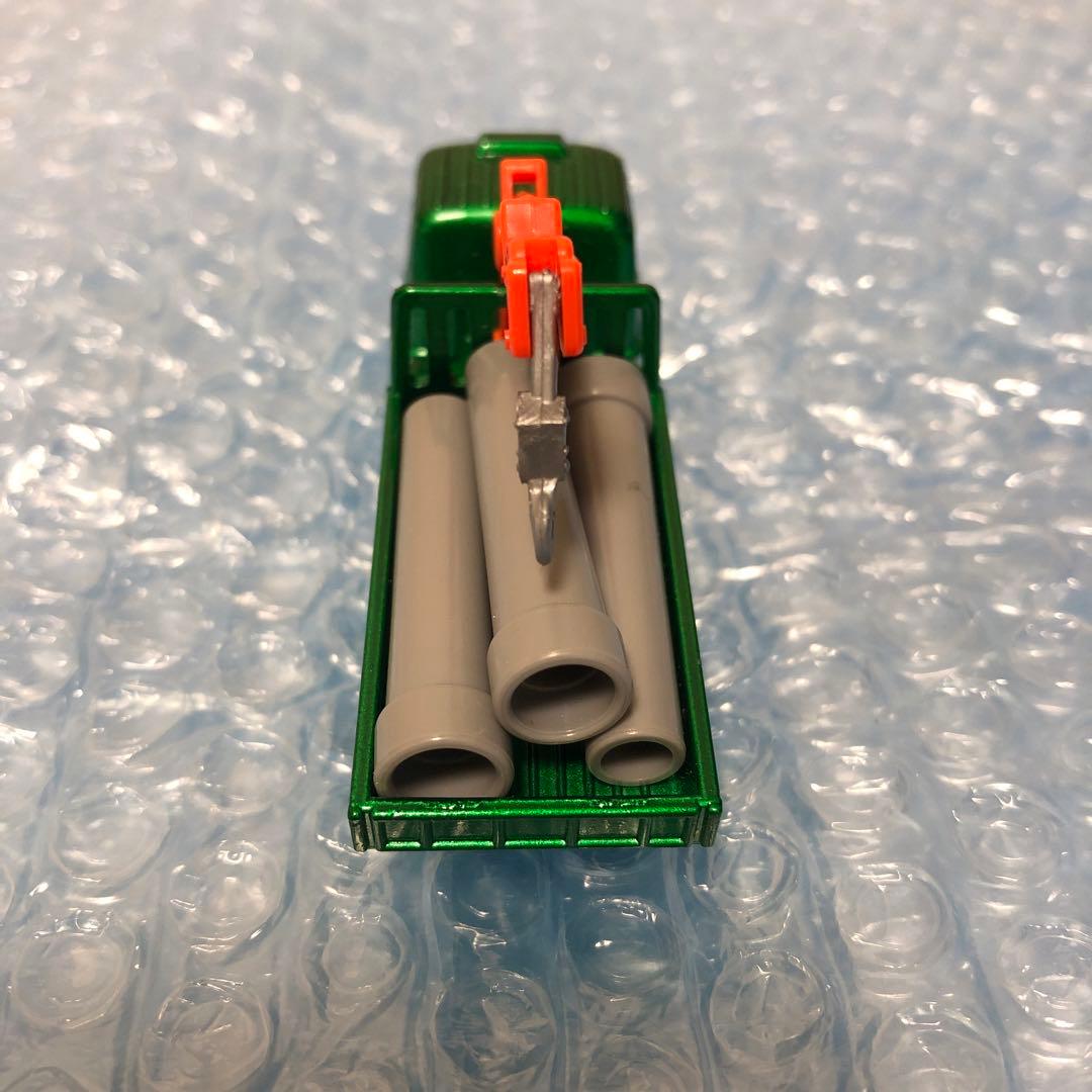 トミカ UDクレーン付カーゴトラック 1/104