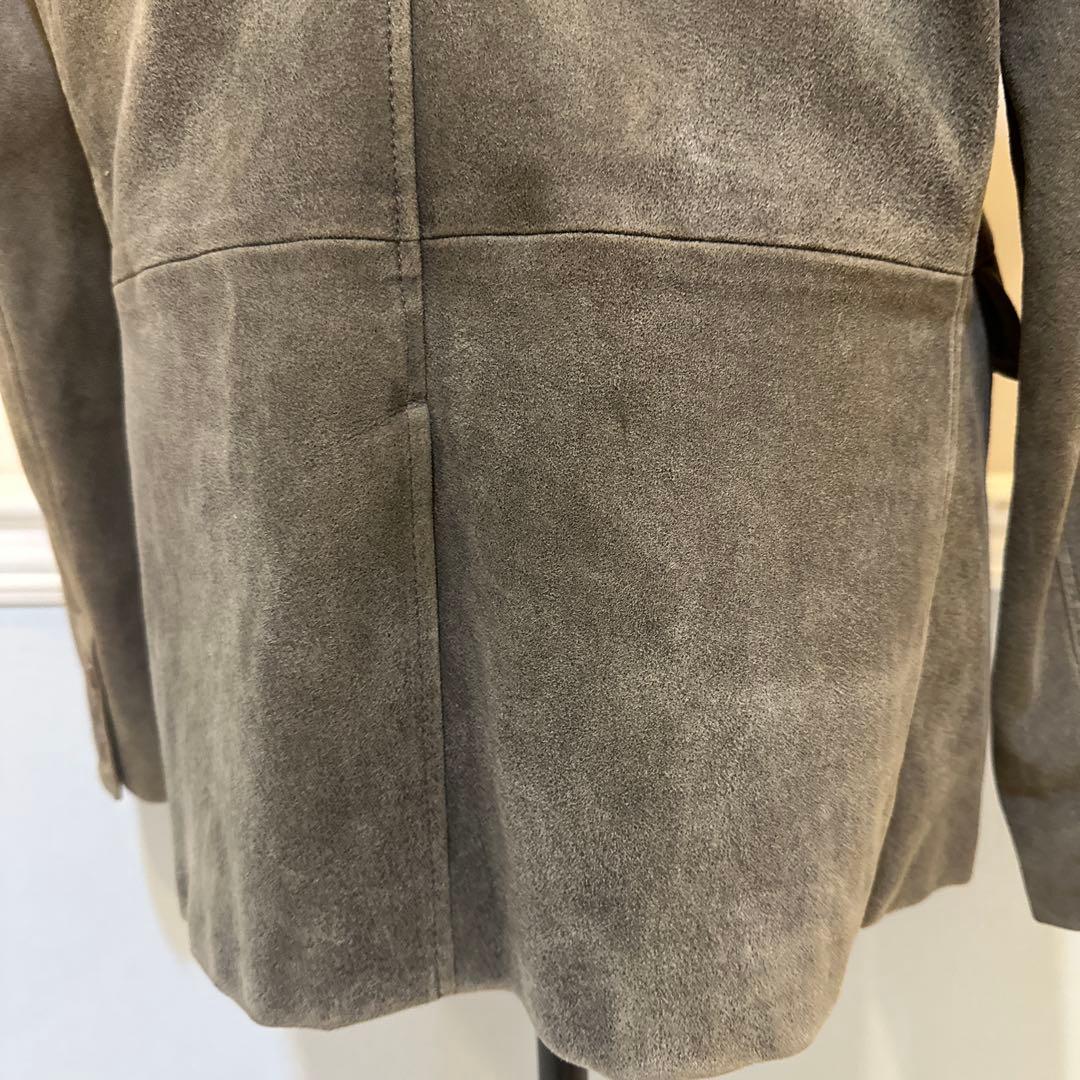 エンポーリオ　アルマーニ　グレーの2ボタン革ジャケット