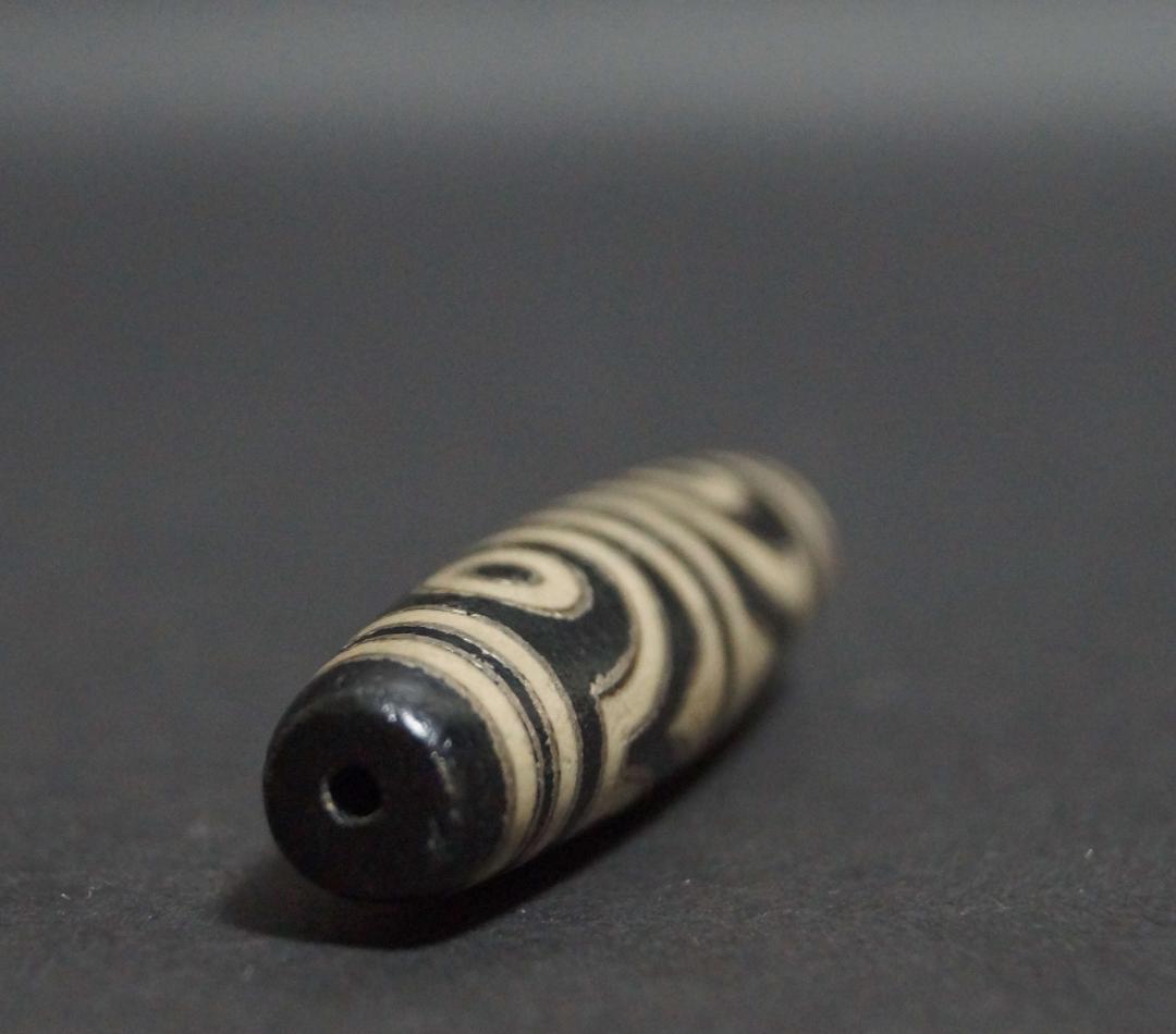 オールドチベット メノウ瑪瑙銀線象嵌『仏眼天珠』根付 緒締玉アゲートDziお守り