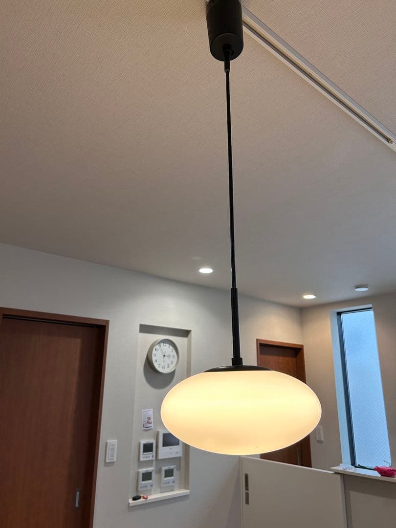 オーバル型ペンダントライト ホワイト