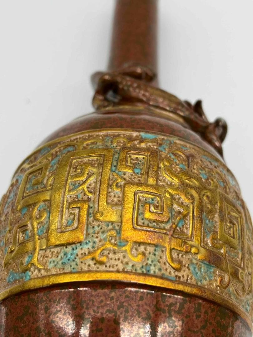 清乾隆時代 大清乾隆年製 在銘紫金釉 古銅釉琺瑯彩 描金螭龍文長頸瓶(E-50)