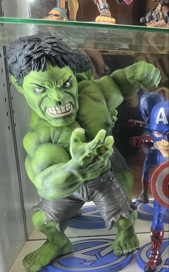 入手困難　美品　アベンジャーズ フィギュア　4体セット