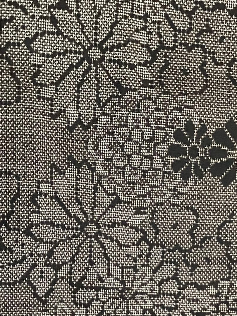 本場大島紬 経緯絣 小紋 正絹 花文 菊 桜 美品 イ6479