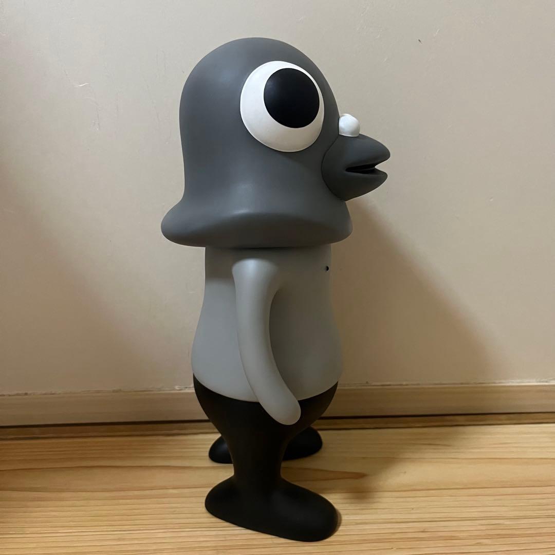 【完売品・入手困難】CUNE キューン　鳩山オズボーンフィギュアソフビ　モノクロ