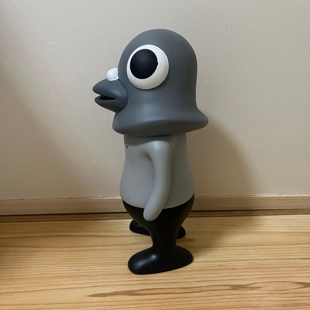 【完売品・入手困難】CUNE キューン　鳩山オズボーンフィギュアソフビ　モノクロ