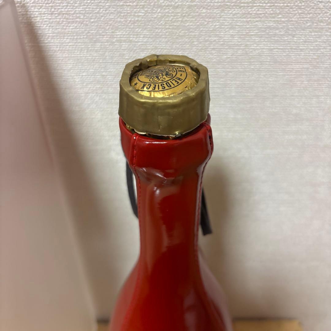 Piper-Heidsieck シャンパン Jean Paul Gaultier