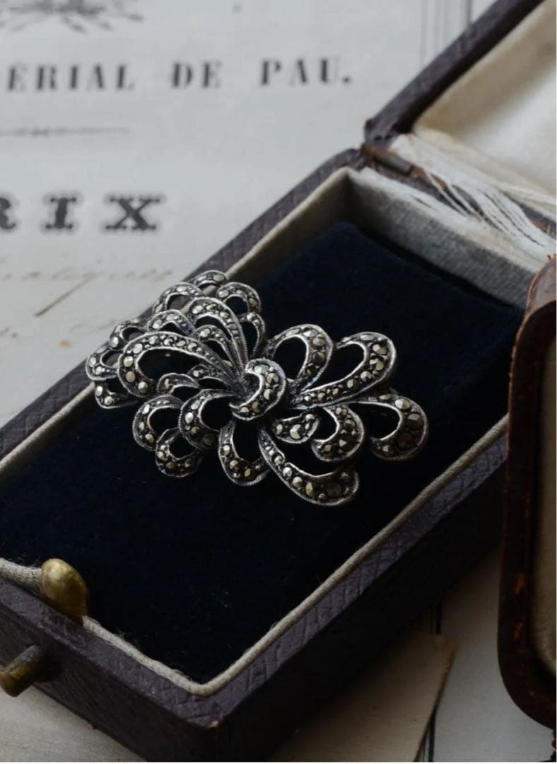 Antiques *Midi ✳︎vintage シルバー・マーカサイト ブローチ